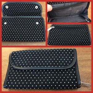 Wallet by ThirtyOne Gifts